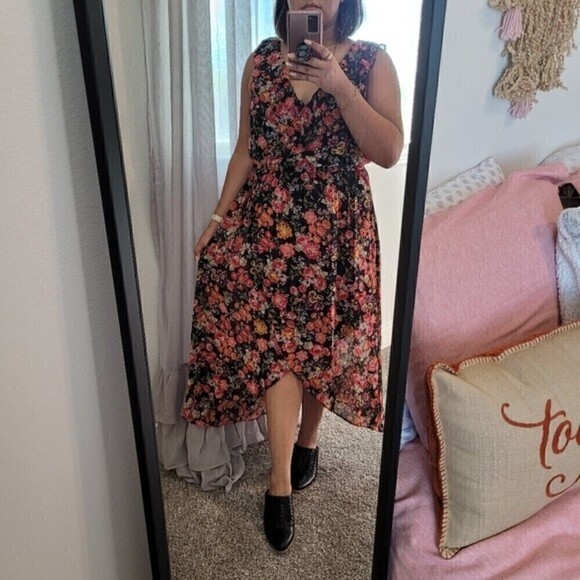 New! Rachel Zoe Dark Floral Faux Wrap Midi Dress - Picture 1 of 14